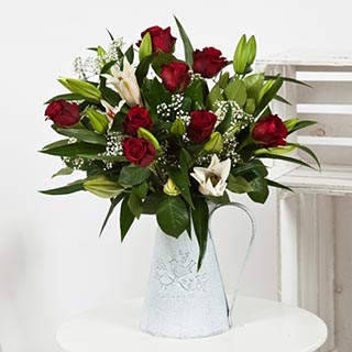 Rose & Liliy Flower Bouquet (Red) image